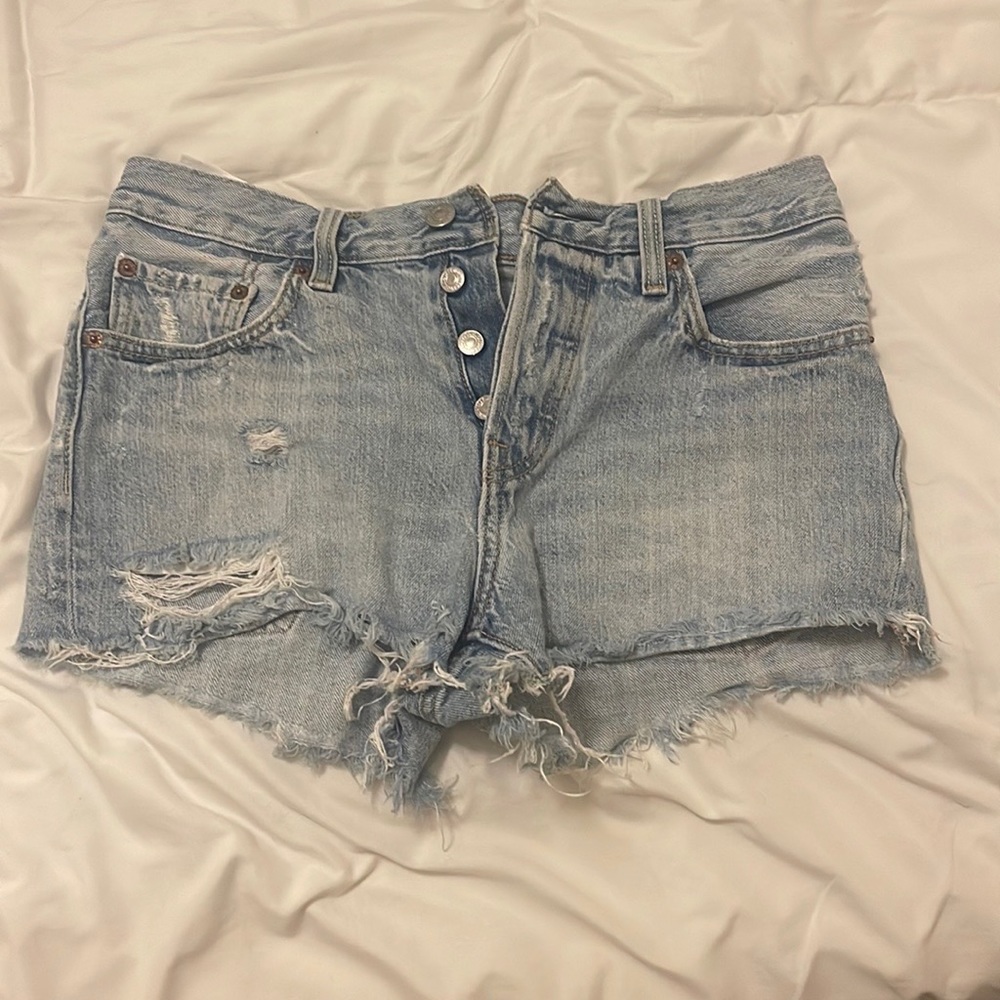 501 Levi shorts - Picture 2 of 3